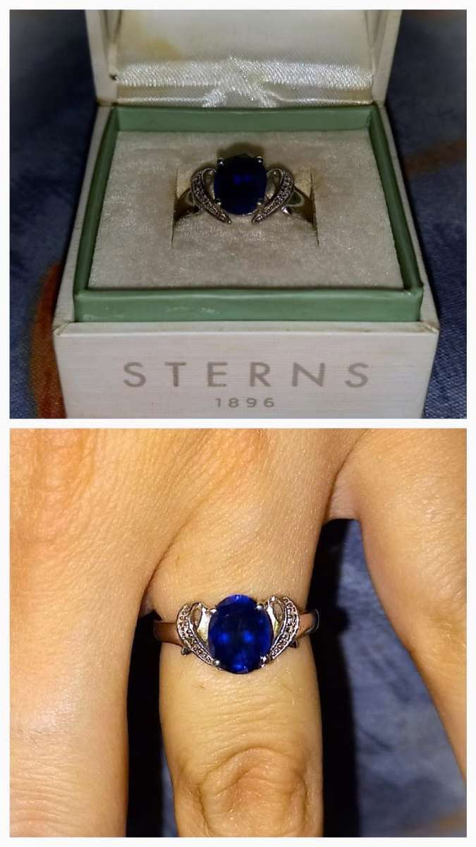 Engagement Rings Sterns Sapphire Engagement ring was sold for R700.00